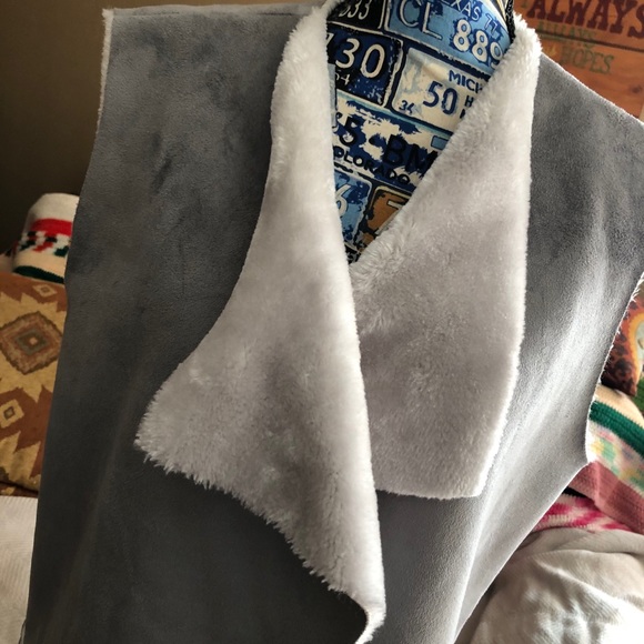 Ruby Road Faux Suede/Shearling Open Front Vest - Picture 7 of 11